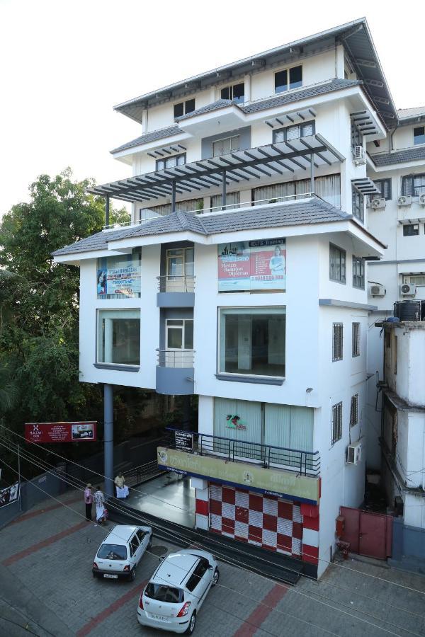 Hazmi Inn Perintalmanna المظهر الخارجي الصورة